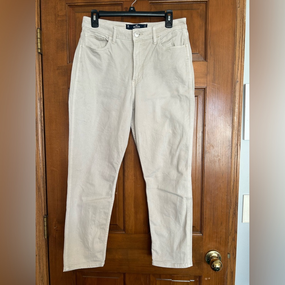 🎀Size 29 Hollister Cream Ultra High Rise Mom Jeans